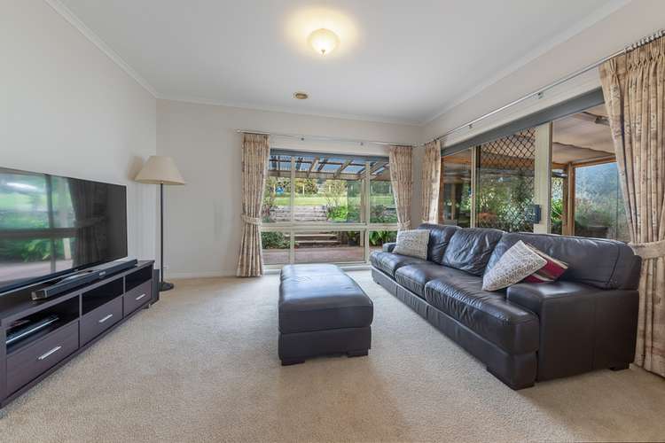 Fourth view of Homely house listing, 2 Larissa Close, Romsey VIC 3434