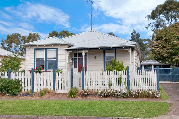 13 Clarence Street, Hamilton VIC 3300