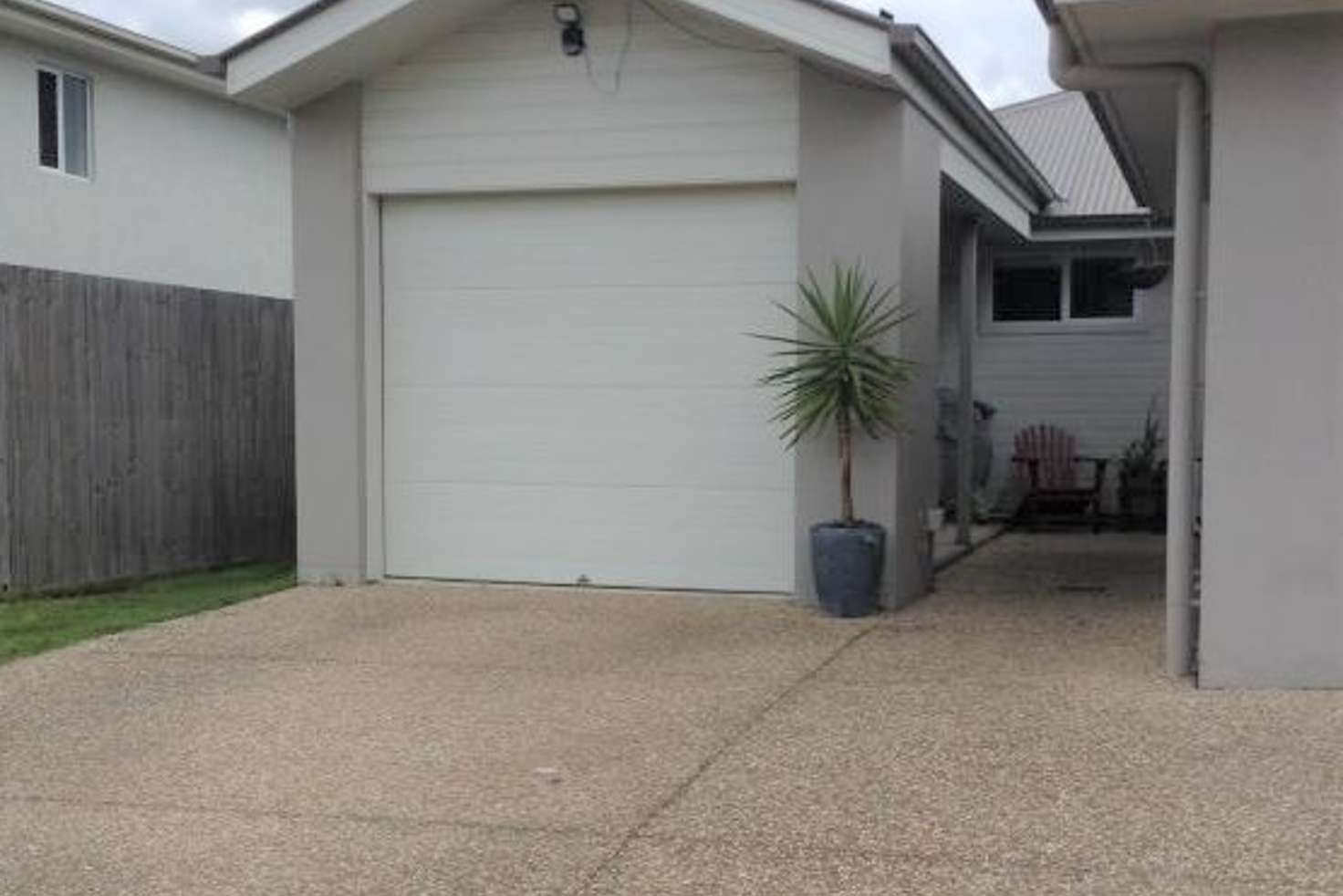 Main view of Homely unit listing, 2/69 Brentwood Drive, Bundamba QLD 4304