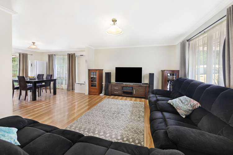 Second view of Homely house listing, 1/23 Reynolds Grove, Romsey VIC 3434