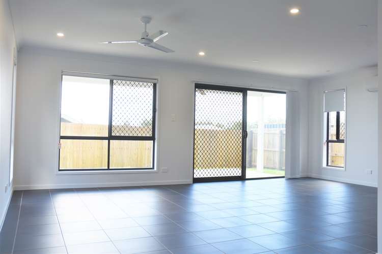 Fifth view of Homely house listing, 31 CREST STREET, Narangba QLD 4504