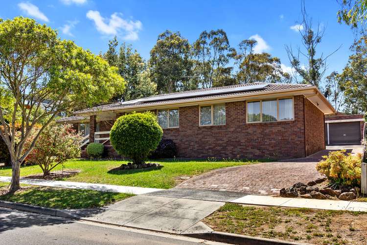 Second view of Homely house listing, 4 Linton Court, Berwick VIC 3806