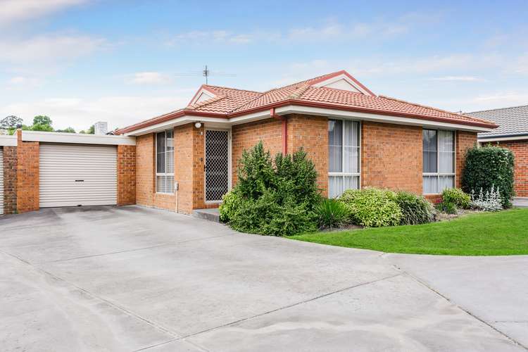 Main view of Homely unit listing, 4/3 Gumleaf Place, Drouin VIC 3818