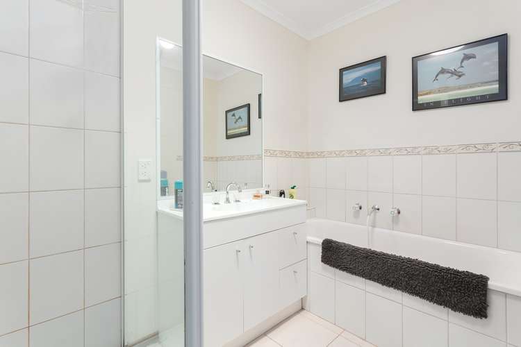 Fourth view of Homely unit listing, 4/3 Gumleaf Place, Drouin VIC 3818
