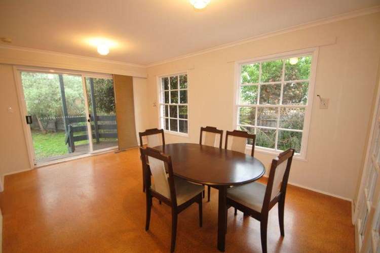 Second view of Homely house listing, 5 Tulip Court, Notting Hill VIC 3168