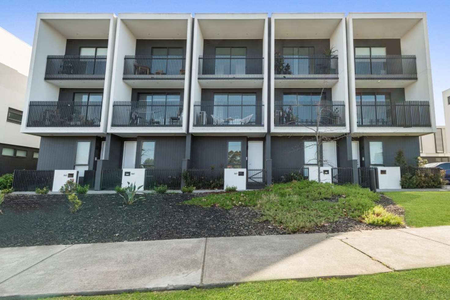 Main view of Homely townhouse listing, 571 Heidelberg Road, Alphington VIC 3078