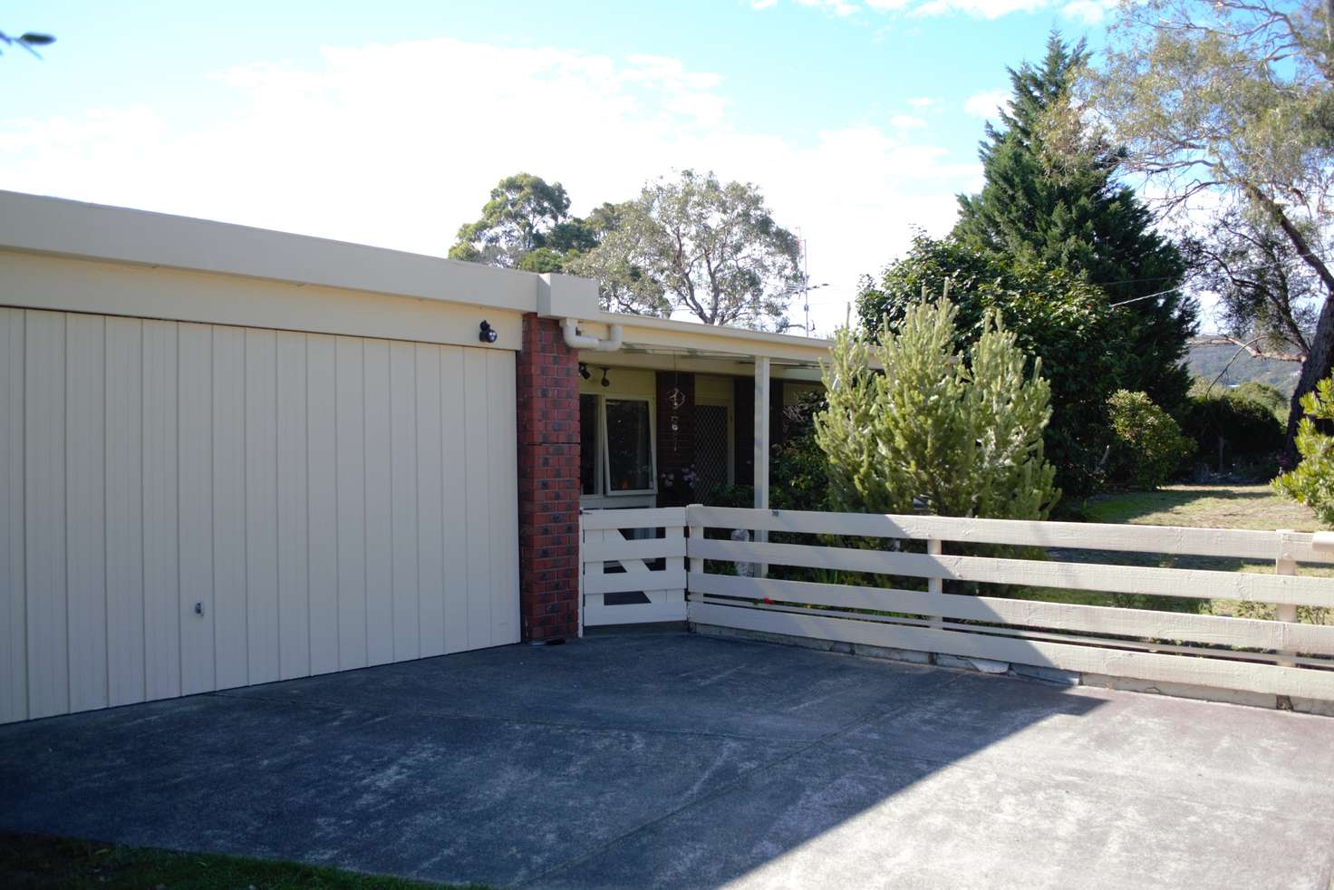 Main view of Homely house listing, 16 Leura Crescent, Rosebud VIC 3939