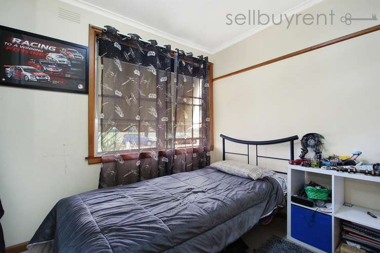 Sixth view of Homely house listing, 2 LINDSAY STREET, Wodonga VIC 3690