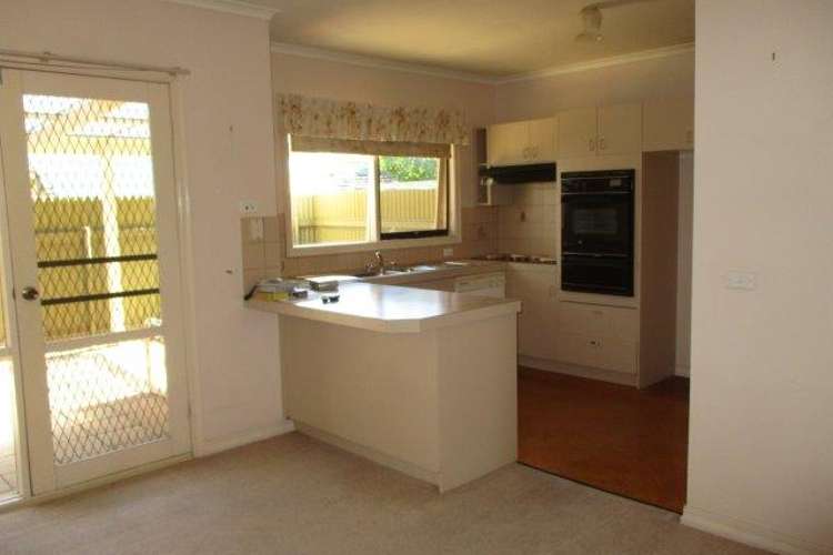 Fourth view of Homely unit listing, 2 /122 Woods Street, Donald VIC 3480