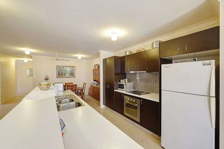 Third view of Homely semiDetached listing, 6 Regent Court, Thabeban QLD 4670