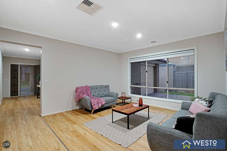 Sixth view of Homely house listing, 5 Hilderbrand Avenue, Williams Landing VIC 3027