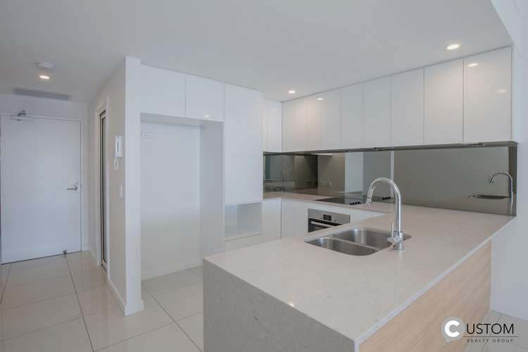 Fourth view of Homely unit listing, 302/9 MARKERI STREET, Mermaid Beach QLD 4218