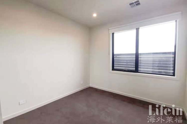 Fifth view of Homely townhouse listing, 35 Beckwith Avenue, Alphington VIC 3078