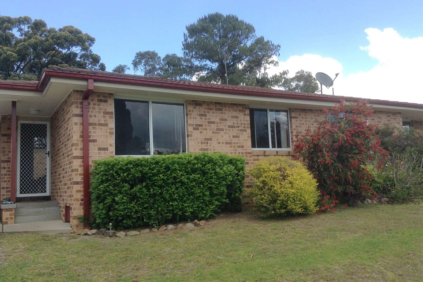 Main view of Homely villa listing, 2/10 Lynmouth Grove, Bomaderry NSW 2541