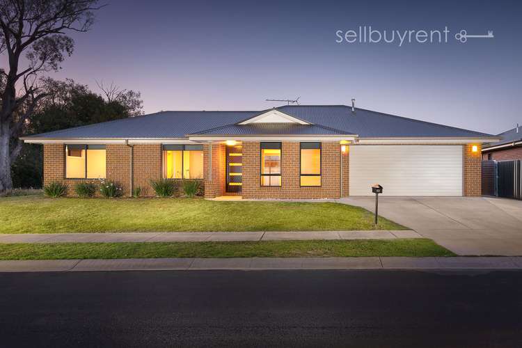 Main view of Homely house listing, 33 WHITELEY CIRCUIT, Baranduda VIC 3691