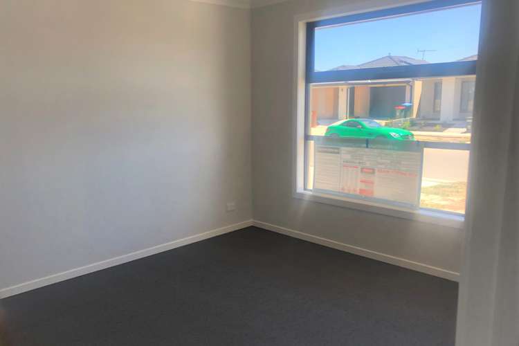 Fifth view of Homely house listing, 16 Guidance Way, Tarneit VIC 3029