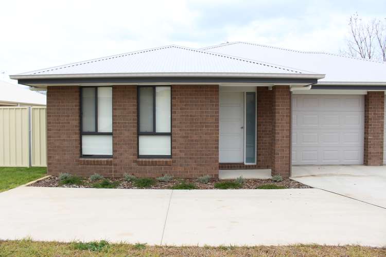 Main view of Homely townhouse listing, 6a Royce Crescent, Lavington NSW 2641