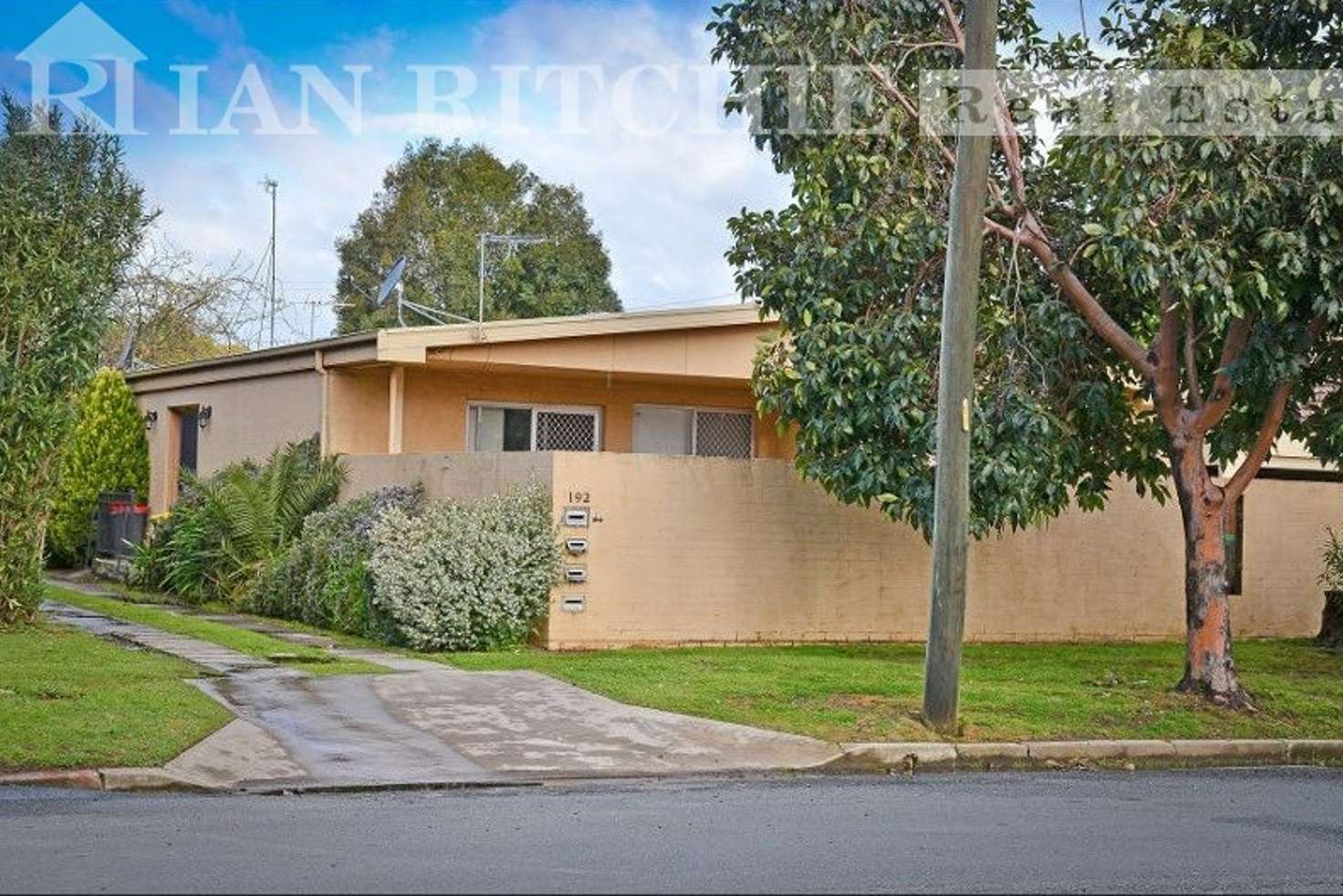 Main view of Homely unit listing, 1/192 Plummer Street, South Albury NSW 2640