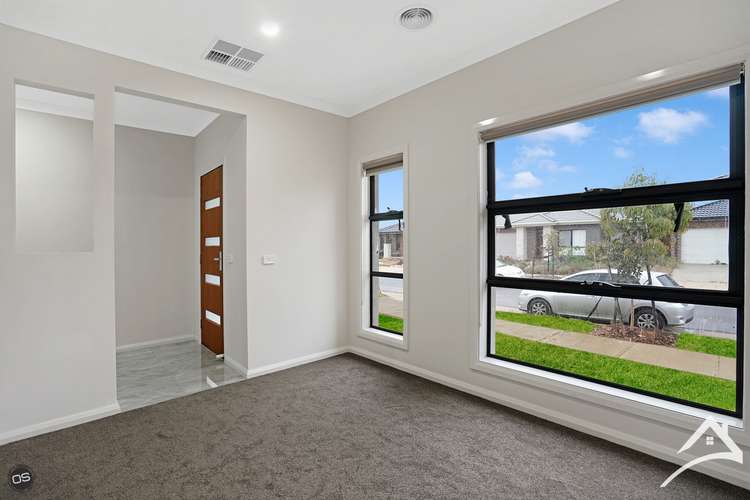 Second view of Homely house listing, 8 Moyne Road, Werribee VIC 3030