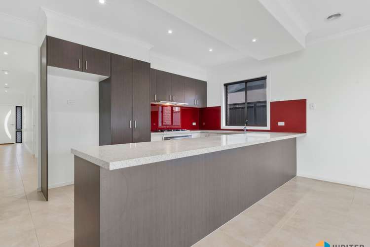 Fifth view of Homely house listing, 8 Shamrock Way, Truganina VIC 3029