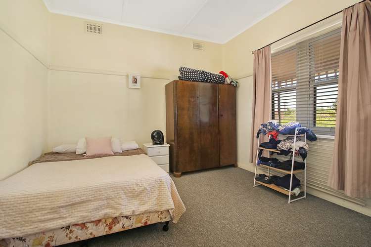 Fifth view of Homely house listing, 202 Alexandra Street, East Albury NSW 2640