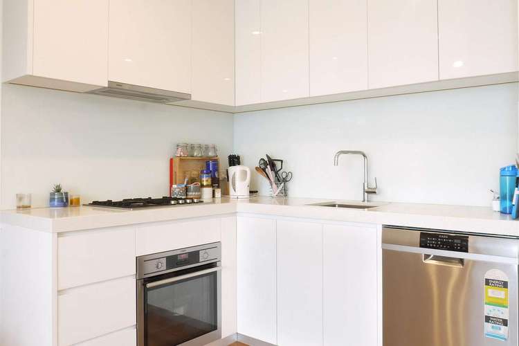Second view of Homely apartment listing, 4/366 Pascoe Vale Road, Strathmore VIC 3041