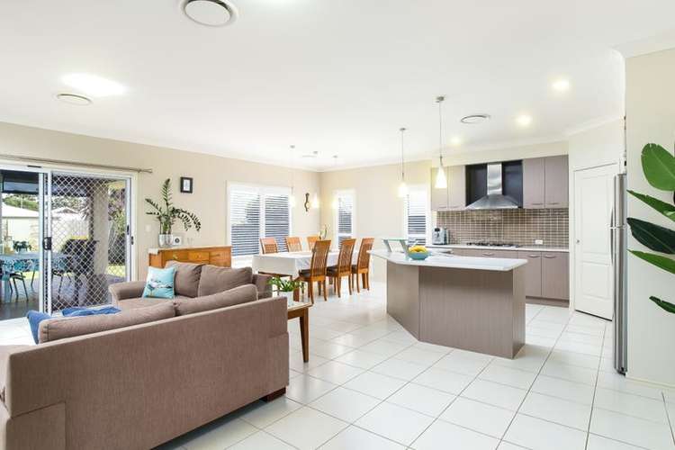 Second view of Homely house listing, 3 Beardsworth Court, Middle Ridge QLD 4350