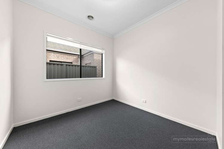 Fifth view of Homely house listing, 25 Wembley Circuit, Pakenham VIC 3810