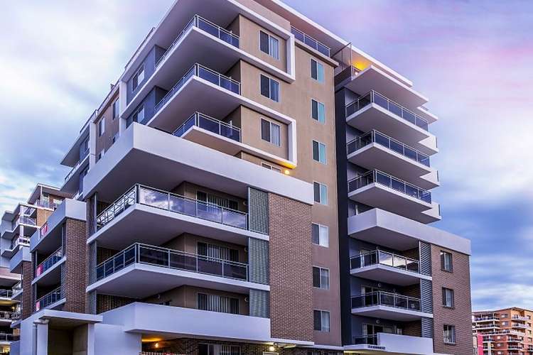 Main view of Homely apartment listing, 23/2-4 George st, Warwick Farm NSW 2170