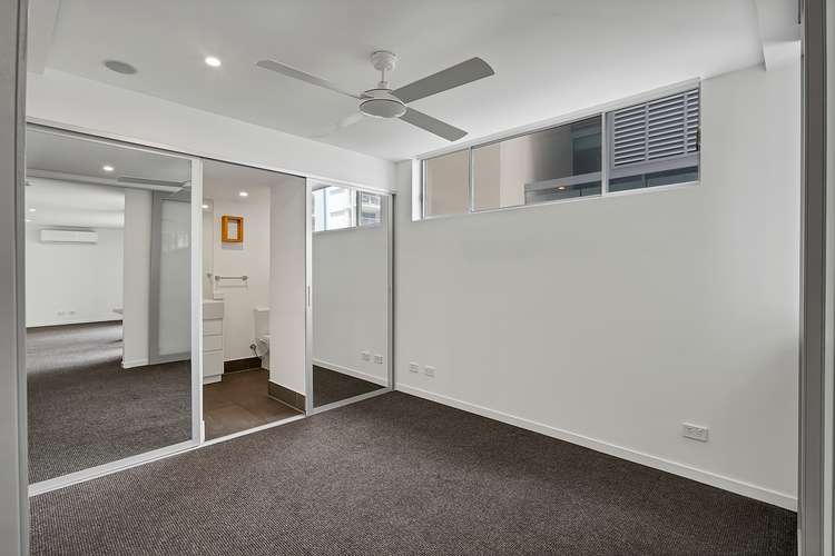 Third view of Homely apartment listing, 507/18 Merivale Street, South Brisbane QLD 4101