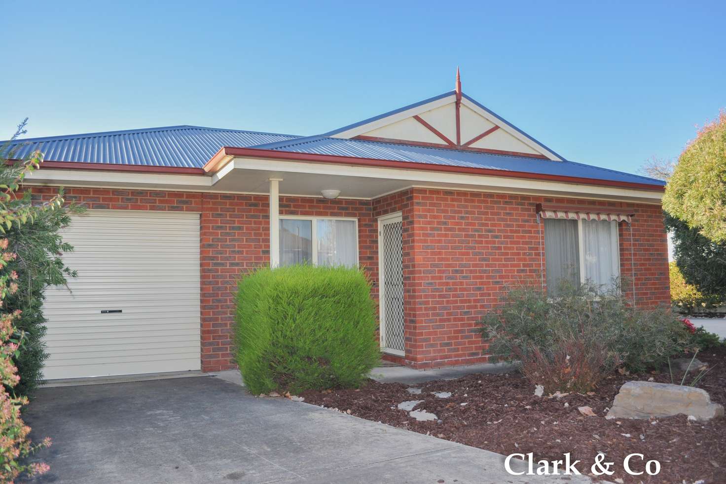 Main view of Homely unit listing, 1/35 Malcolm Street, Mansfield VIC 3722