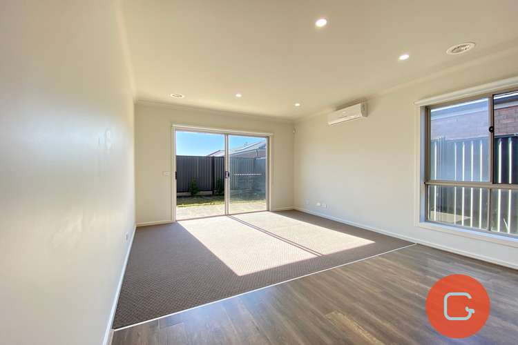 Fourth view of Homely house listing, 15 Topiary St, Truganina VIC 3029