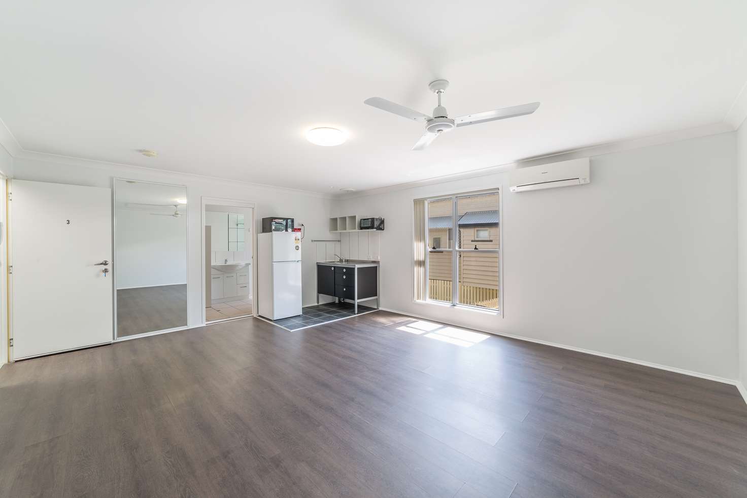 Main view of Homely unit listing, 3/8 Sydney Street, Fairfield QLD 4103