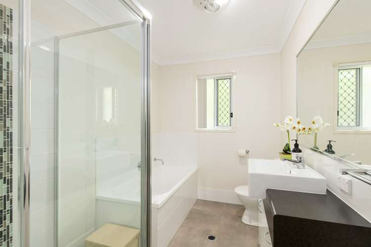 Fifth view of Homely semiDetached listing, 2/88 Haylock Street, Manly QLD 4179