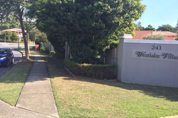 Second view of Homely townhouse listing, 1/241 HORIZON DRIVE, Westlake QLD 4074
