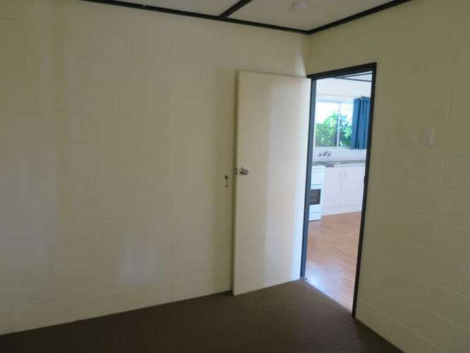 Fifth view of Homely unit listing, 4/30 Canberra Street, Mackay QLD 4740