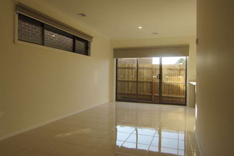 Fourth view of Homely townhouse listing, 1/50 Malcolm Creek Parade, Craigieburn VIC 3064