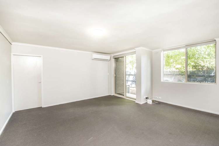 Main view of Homely apartment listing, 2/74 Holmes Road, Moonee Ponds VIC 3039