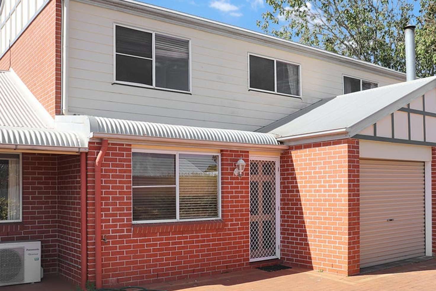 Main view of Homely unit listing, Unit 3/8 Lindsay Street, East Toowoomba QLD 4350