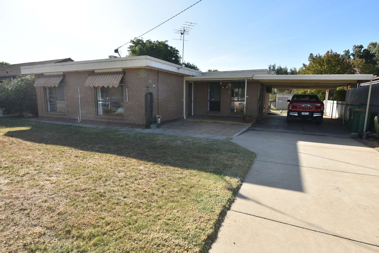 Main view of Homely house listing, 33 NICKLESS STREET, Chiltern VIC 3683