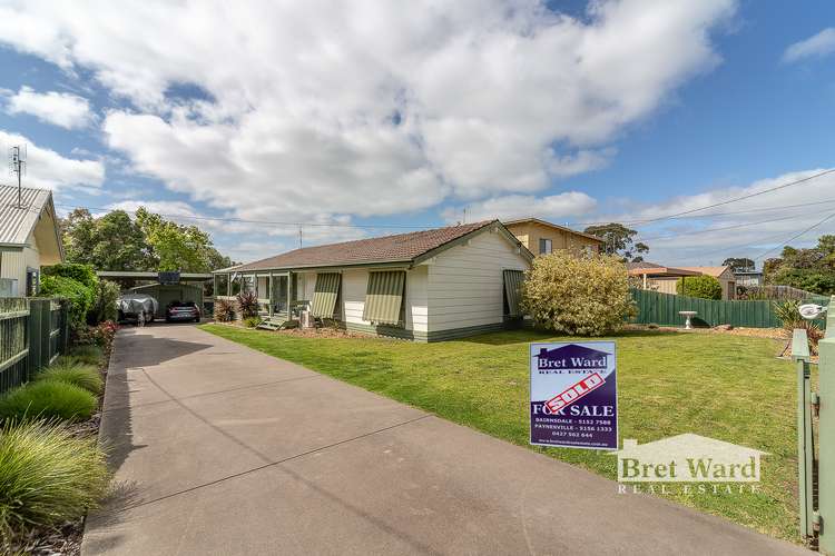 7 Bay Rd, Eagle Point VIC 3878