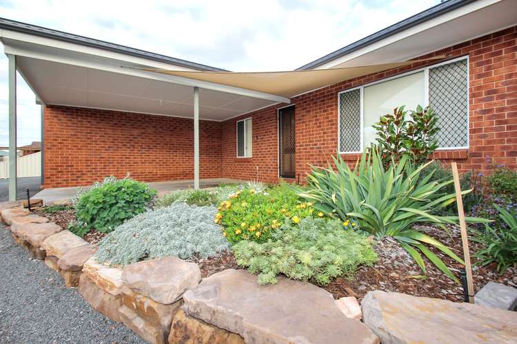 Main view of Homely unit listing, 2/7 TEMPLETON PLACE, Wodonga VIC 3690