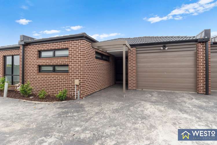 Main view of Homely unit listing, 4/32A Wynarka Drive, Hoppers Crossing VIC 3029