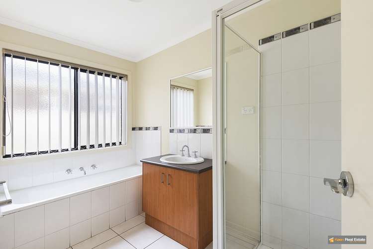 Fifth view of Homely house listing, 4 Salvia Avenue, Pakenham VIC 3810