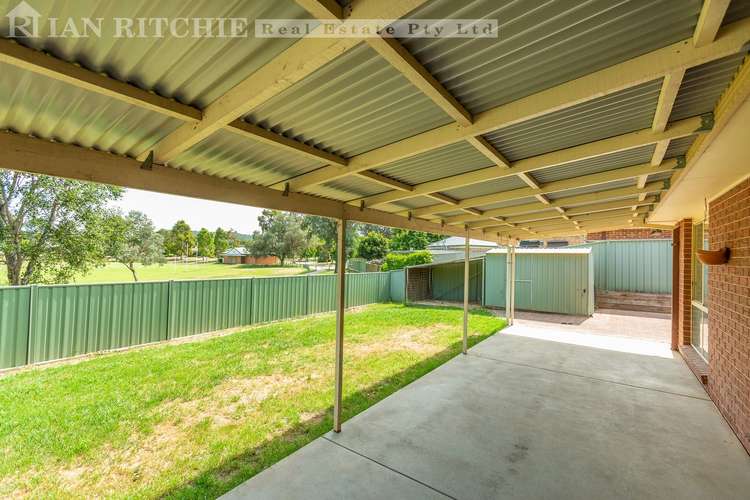 Sixth view of Homely house listing, 7 Creasey Place, Albury NSW 2640