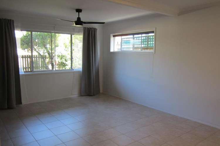 Fifth view of Homely unit listing, 4/12 Errol Avenue, Paradise Point QLD 4216
