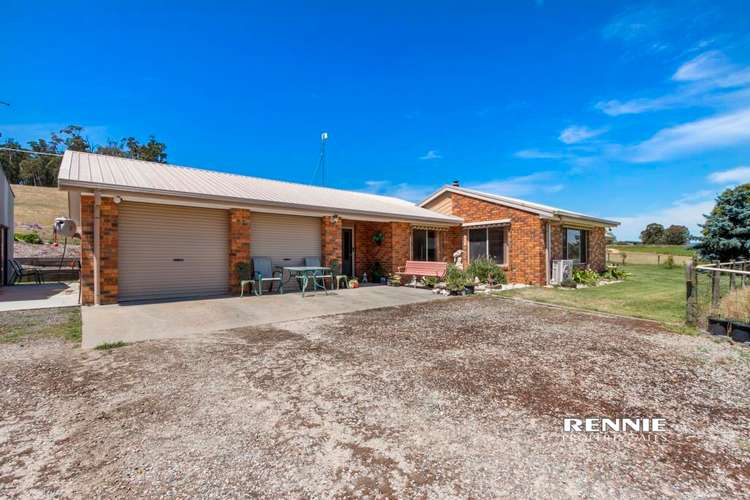 8 Butts Hill Road, Gormandale VIC 3873