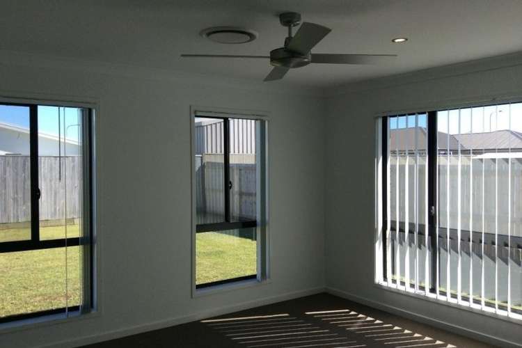 Fifth view of Homely house listing, 39 Monterrico Circuit, Beaconsfield QLD 4740