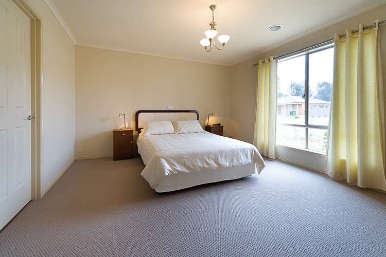 Third view of Homely house listing, 21 Innisbrook Avenue, Wodonga VIC 3690