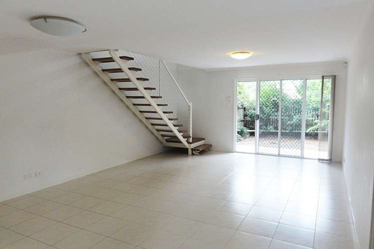 Main view of Homely townhouse listing, 3/101 Ekibin Road, Annerley QLD 4103